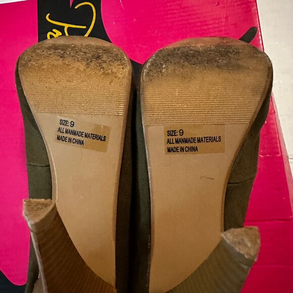 Unbranded Olive Green Peep Toe Heels with Ruffle Detail, Size 9 Women's - Picture 5 of 6